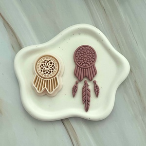 Set decupatoare / cuttere boho lut polimeric #0025, Accessorii si unelte, Unelte, instrumente, Unelte de taiere, , Set decupatoare / cuttere boho lut polimeric

Dimensiuni decupaj:
Partea 1: 2.3cm x 3.6cm, 2.5cm x ..., ARTYNOS