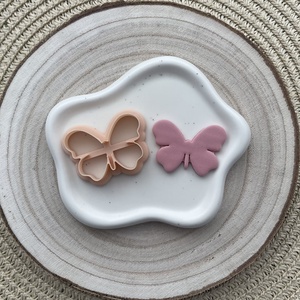 Decupator / Cutter fluture lut polimeric #0156, Accessorii si unelte, Unelte, instrumente, Unelte de taiere, , Decupator / Cutter fluture lut polimeric

Dimensiune decupaj: 4.5cm x 3.2cm, ARTYNOS