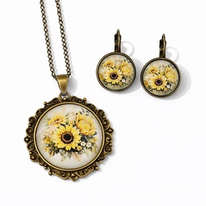Set bijuterii Floarea Soarelui pandantiv si cercei bronz 235300, Bijuterii, Seturi de bijuterii, Decoupage, transfer si tehnici servetel, ARTYNOS