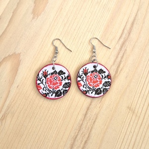 Cercei din lemn cu model traditional - 133526 - Artynos.ro