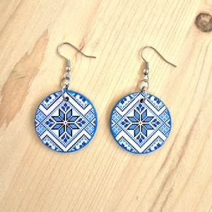 Cercei din lemn cu model traditional - 133526 - Artynos.ro