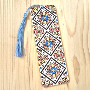 Semn de carte lemn cu model traditional 131131 - Artynos.ro