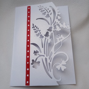 Felicitare alba cu flori de primavara in relief - casă & stil de viață - produse de papetărie - invitații, felicitări - Artynos.ro