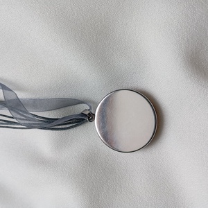 Pandantiv cu Carneol 4 cm si cristale Swarovski 2 mm - bijuterii - coliere - pandative - Artynos.ro