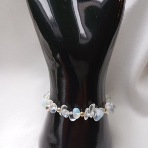 Bratara Alb/Aurie cu opal, opalit si margele placate cu aur, Bijuterii, Bratari, Bratari din pietre semipretioase, Confectionarea bijuteriilor, ARTYNOS