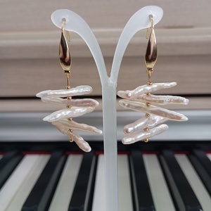 Cercei cu perle de cultura si tortite placate cu aur 18K - Artynos.ro