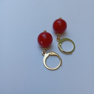 Martisor rubiniu cercei cu Jasp si tortite placate cu aur - bijuterii - cercei - cercei din mărgele - Artynos.ro