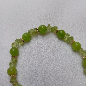Set bijuterii cu Peridot si tortite placate cu aur 18K - bijuterii - seturi de bijuterii - Artynos.ro
