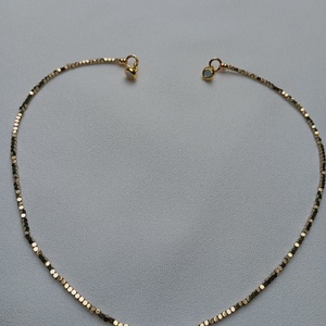 Colier cu Hematit auriu 2mm si inchidere magnetica - bijuterii - coliere - chockere - Artynos.ro