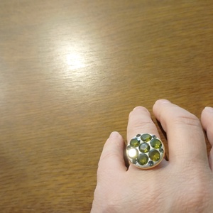 Inel cu Peridot slefuit si cristale Swarovski Black Diamond - bijuterii - inele - inele cu pietre semiprețioase - Artynos.ro