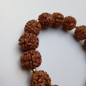 Bratara barbateasca cu seminte Rudraksha si margele placate cu aur 18K - bijuterii - brățări - brățări din mărgele - Artynos.ro