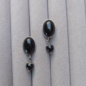 Cercei retro cu Onix - bijuterii - cercei - cercei din pietre semiprețioase - Artynos.ro