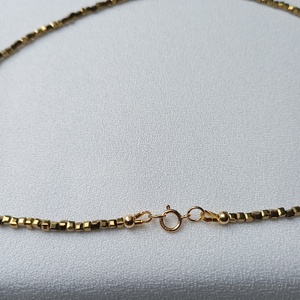 Coluer cu Hematit auriu 3mm cu inchizatoare placata cu aur gold filled - bijuterii - coliere - coliere din pietre semiprețioase - Artynos.ro