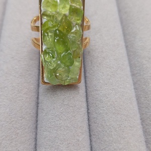 Inel statement cu Peridot brut - bijuterii - inele - inele cu pietre semiprețioase - Artynos.ro