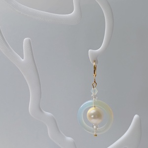 Cercei cu cerc de Opal 2cm, perla de cultura si cubic zirconia, tortite placate cu aur 18K - Artynos.ro