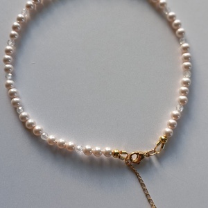Bratara de picior din perle sintetice roz perlat si cubic zirconia alb - Artynos.ro