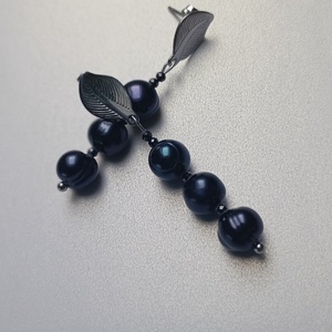 Cercei rebeli cu Perle negre 6-7mm si cubic zirconiu fatetat - bijuterii - cercei - cercei din perle - Artynos.ro