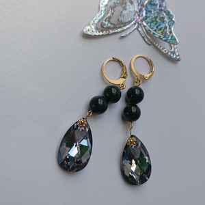 Cercei cu perle Preciosa si Swarovski Pear Light Chrome, 5.5 cm - bijuterii - cercei - cercei din mărgele - Artynos.ro