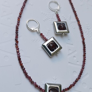 Set bijuterii cu Granat, Hematit si tortite placate cu argint 925 - bijuterii - seturi de bijuterii - Artynos.ro