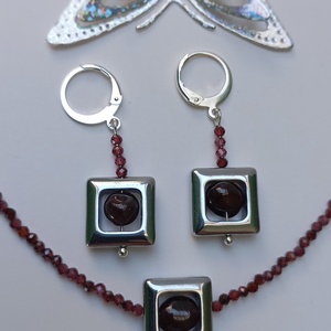 Set bijuterii cu Granat, Hematit si tortite placate cu argint 925 - Artynos.ro