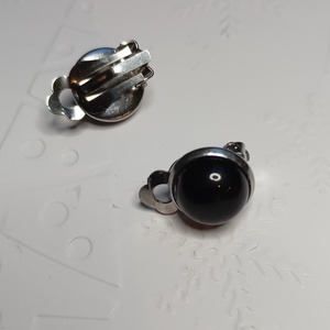 Cercei clips cu Onix negru 10mm - bijuterii - cercei - cercei din pietre semiprețioase - Artynos.ro