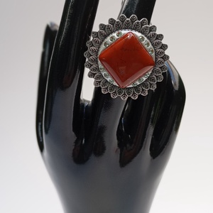 Inel Floare argintie 3.5cm cu Jasp rosu si Swarovski - bijuterii - inele - inele cu pietre semiprețioase - Artynos.ro