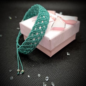 Brățară micro macrame celtica - Artynos.ro