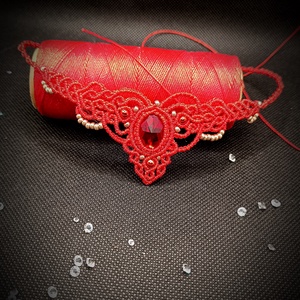 Colier roșu micro macrame cu cristal  - Artynos.ro