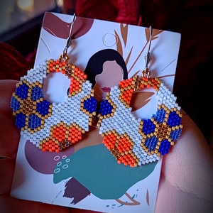 Cercei floral rotunzi broderie mărgele  - bijuterii - cercei - cercei agățați - Artynos.ro