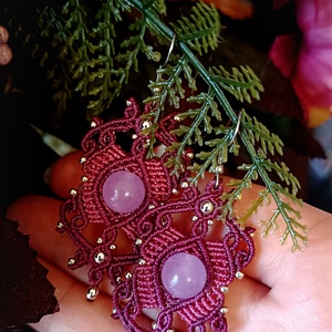 Cercei Macrame Violet Cu Piatra De Jad - bijuterii - cercei - cercei agățați - Artynos.ro