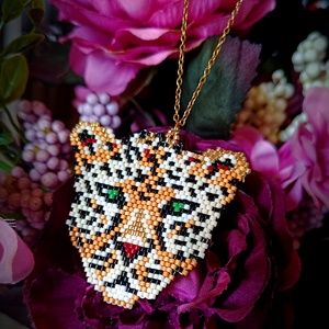 Pandantiv tigru broderie mărgele Myiuki Delica  - bijuterii - coliere - coliere cu pandantive - Artynos.ro