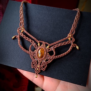 Colier micromacrame cu piatra semiprețioasa ochi de tigru  - Artynos.ro