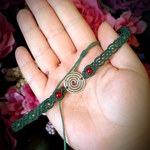 Colier choker macrame cu Zamac și Granat - bijuterii - coliere - coliere fără pandative - Artynos.ro