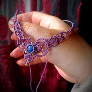 Colier mov delicat micromacrame cu Lapis Lazuli - bijuterii - coliere - colier y - Artynos.ro