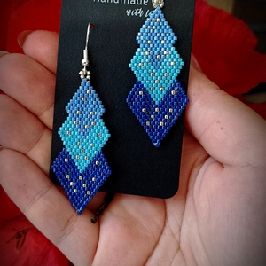 Cercei nuanțe de albastru din broderie Myiuki  - bijuterii - cercei - cercei agățați - Artynos.ro