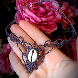Colier mov micromacrame cu scoica - bijuterii - coliere - colier y - Artynos.ro