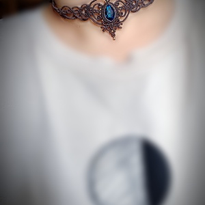 Colier choker micromacrame cu cristal albastru Preciosa  - bijuterii - coliere - colier y - Artynos.ro