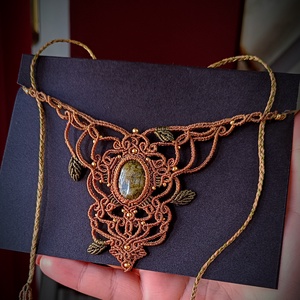 Colier pădure macrame cu cristal Unakite - bijuterii - coliere - colier y - Artynos.ro