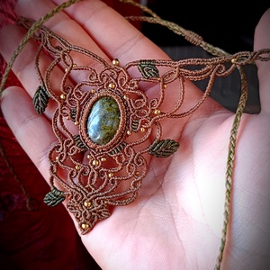 Colier pădure macrame cu cristal Unakite - bijuterii - coliere - colier y - Artynos.ro