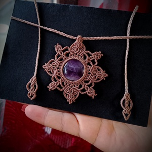 Pandantiv Talisman Mandala cu Ametist , Bijuterii, Coliere, Coliere din pietre semipretioase, Innoda, ARTYNOS