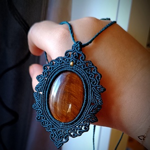 Pandantiv Talisman Micromacrame Ochi de tigru , Bijuterii, Coliere, Coliere din pietre semipretioase, Innoda, ARTYNOS