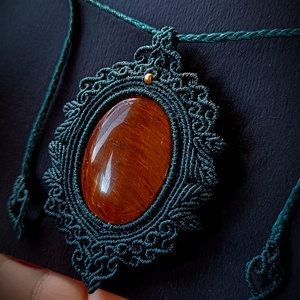 Pandantiv Talisman Micromacrame Ochi de tigru  - bijuterii - coliere - coliere din pietre semiprețioase - Artynos.ro