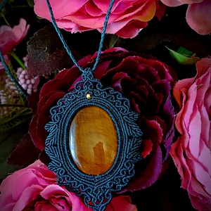 Pandantiv Talisman Micromacrame Ochi de tigru  - bijuterii - coliere - coliere din pietre semiprețioase - Artynos.ro