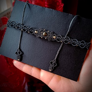 Choker micromacrame cu pirita și biluțe  - bijuterii - coliere - chockere - Artynos.ro