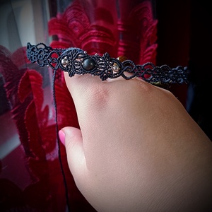 Choker micromacrame cu pirita și biluțe  - bijuterii - coliere - chockere - Artynos.ro