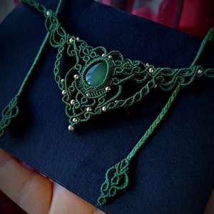 Colier elegant verde micromacrame cu Aventurin - Artynos.ro