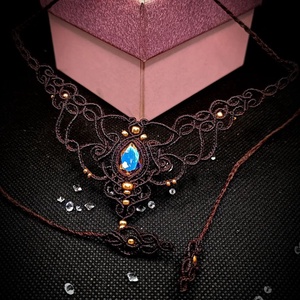 Colier elegant maro cu cristal Swarovski  - Artynos.ro