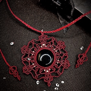 Talisman Pandantiv Burgundy Cu Onix - bijuterii - coliere - coliere cu pandative - Artynos.ro