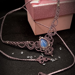Colier delicat Princess Micromacrame cu Opal - bijuterii - coliere - chockere - Artynos.ro