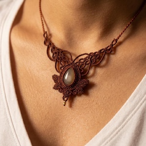 Colier frunze Micromacrame cu Agata , Bijuterii, Coliere, Coliere din pietre semipretioase, Impletitura, Innoda, ARTYNOS